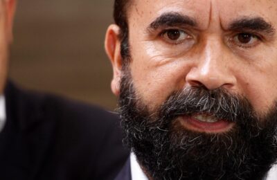 Dura réplica de Defensa a diputado Gutierrez por calificar a la Armada de “terrorista” y “genocida”