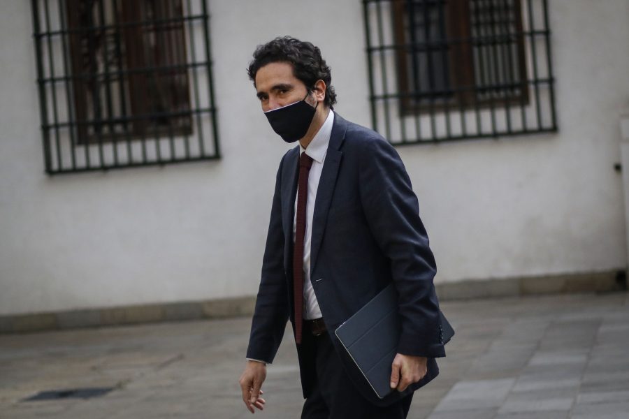 Nuevo retiro de AFP: Briones enfrenta decisiva votación en su momento más difícil