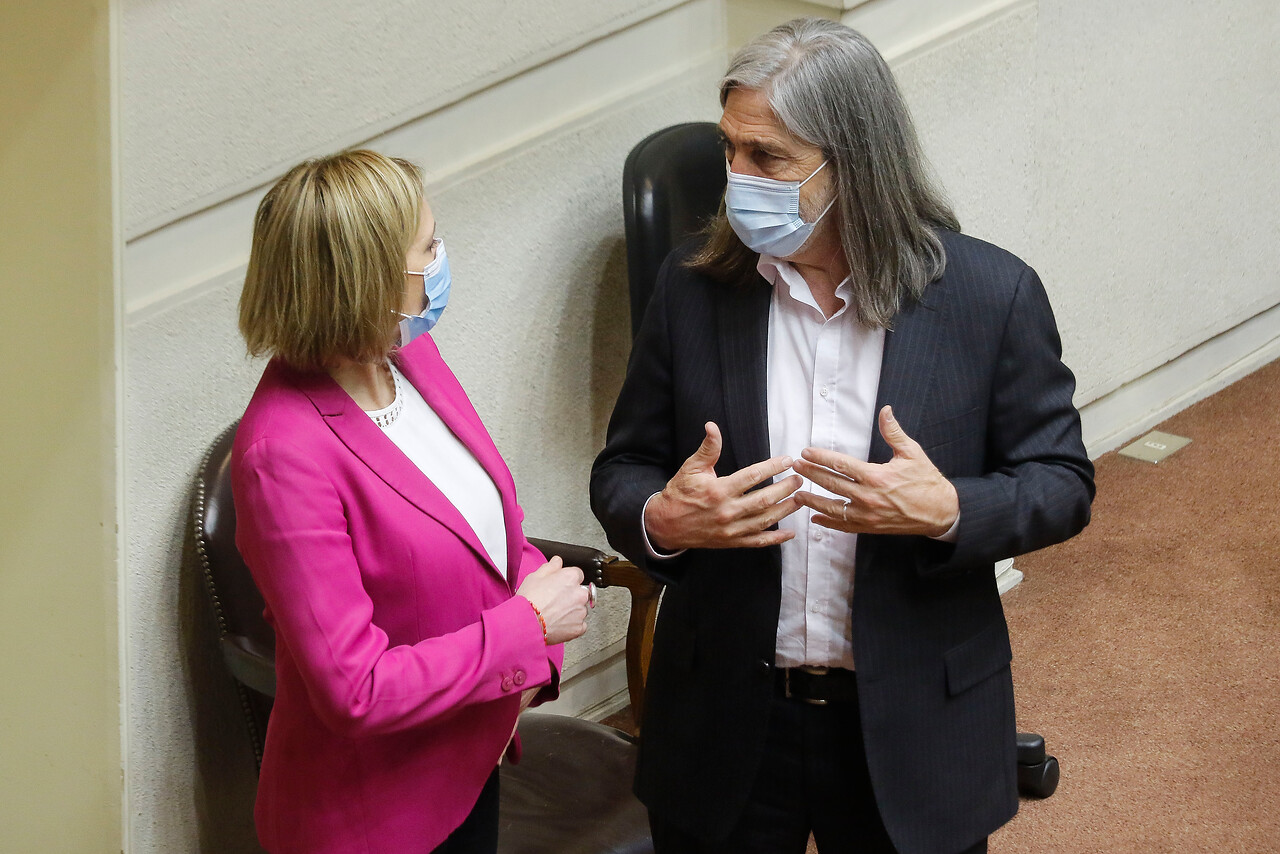 AFP: Oposición se abre a fórmulas para acotar el segundo retiro en el Senado