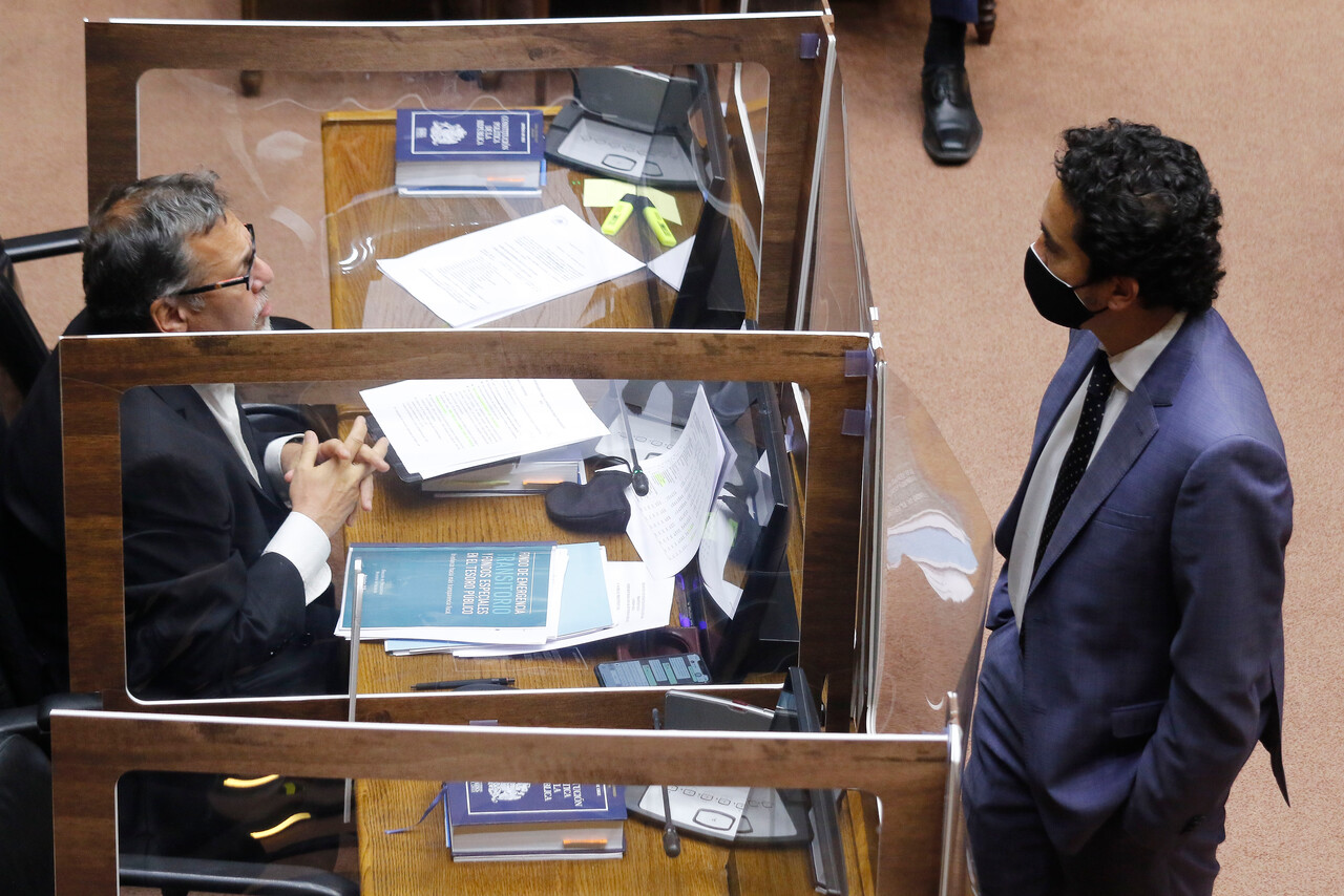 Segundo retiro de AFP: se enreda escenario en el Senado para el proyecto del Gobierno