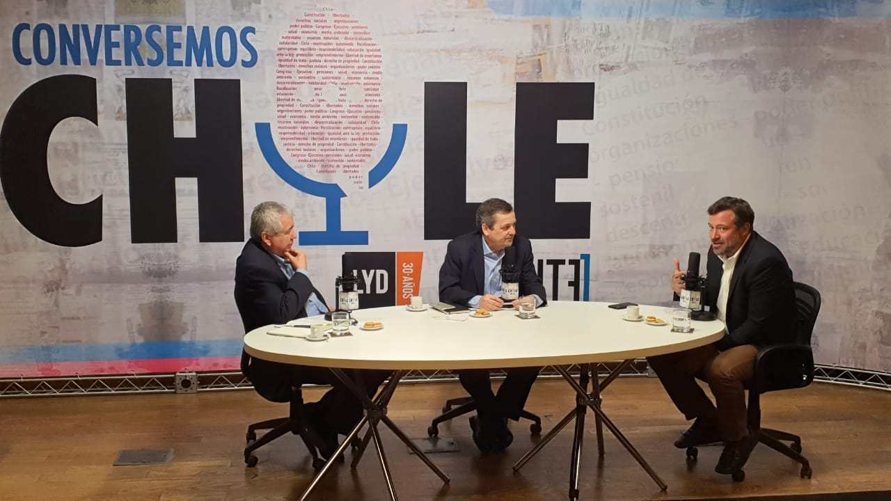 Sebastián Sichel: “Nosotros tenemos un gobierno débil pero también un Parlamento hambriento”