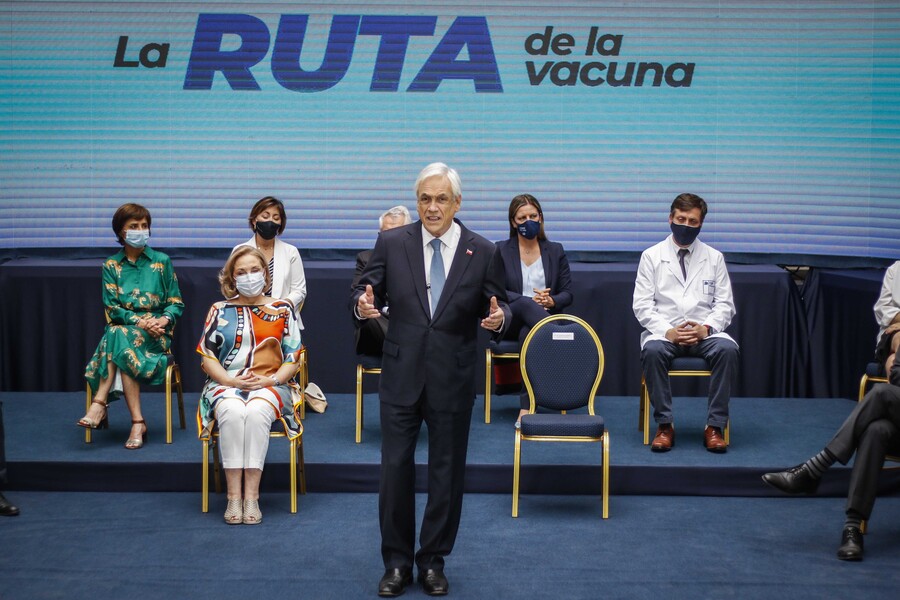 Covid 19: Los cuatro contratos de Chile para adquirir casi 20 millones de vacunas en los próximos meses