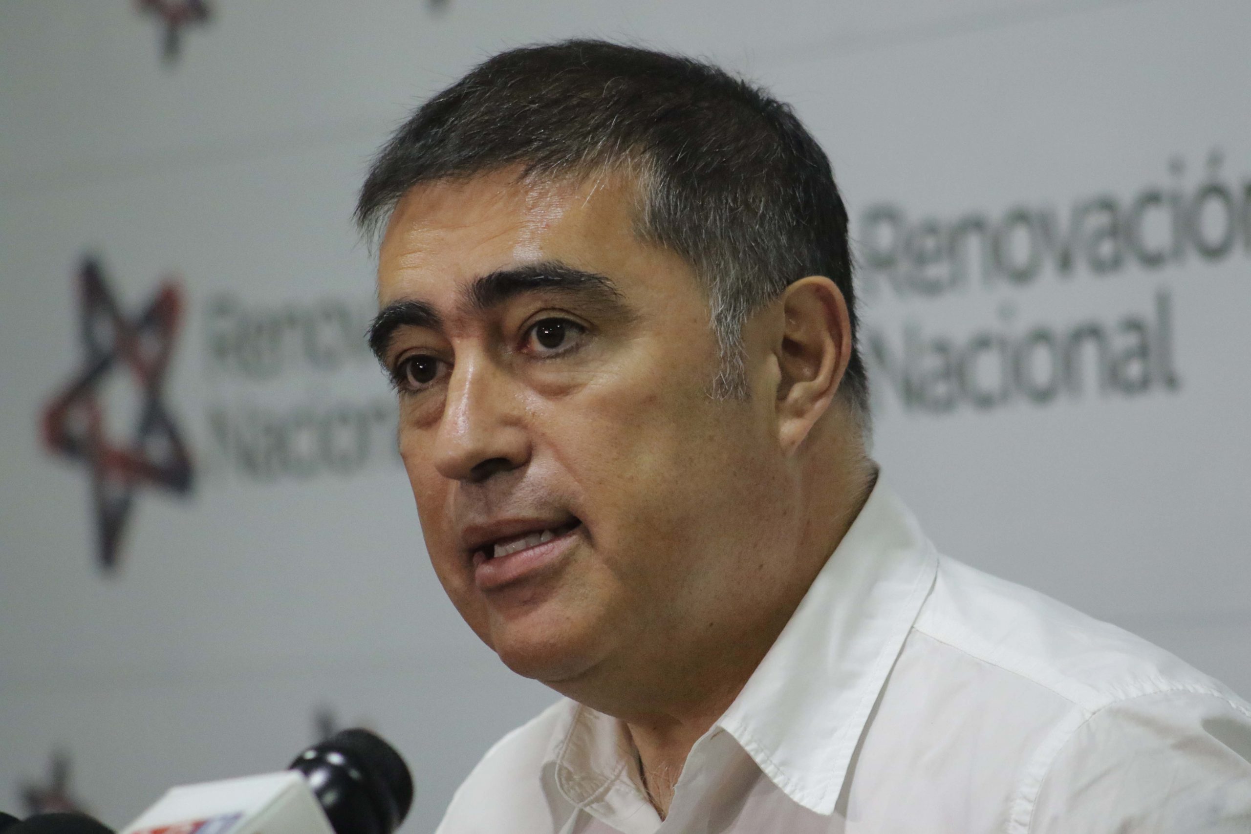 Desbordes es el candidato presidencial oficial de RN y el partido rechaza decretar libertad de acción