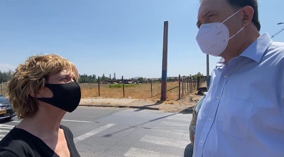 Matthei inicia despliegue presidencial con recorrido por periferia de Santiago