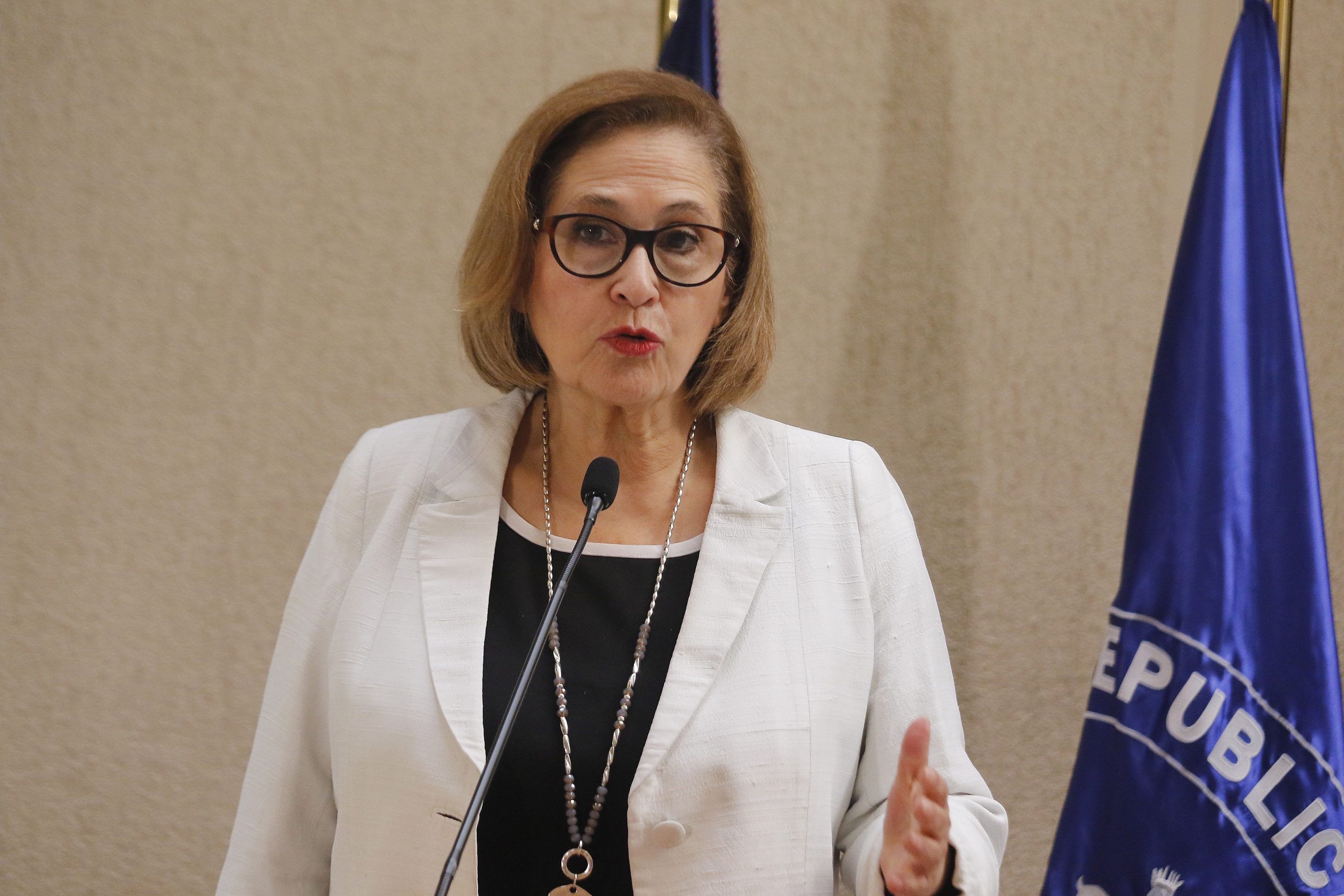 Entretelones: La controvertida gestión de Adriana Muñoz en la presidencia del Senado