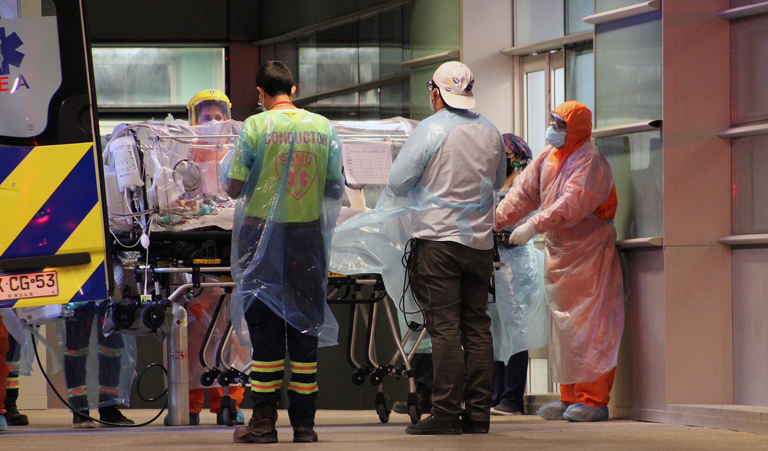 Covid: Segunda ola supera a la primera y a casi 13 meses del inicio de pandemia Chile llega al millón de casos