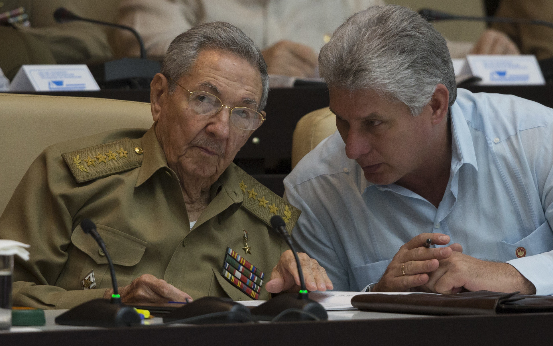 20 cosas que hay que saber de Raúl Castro y de su relación con Chile, en el momento de su retiro