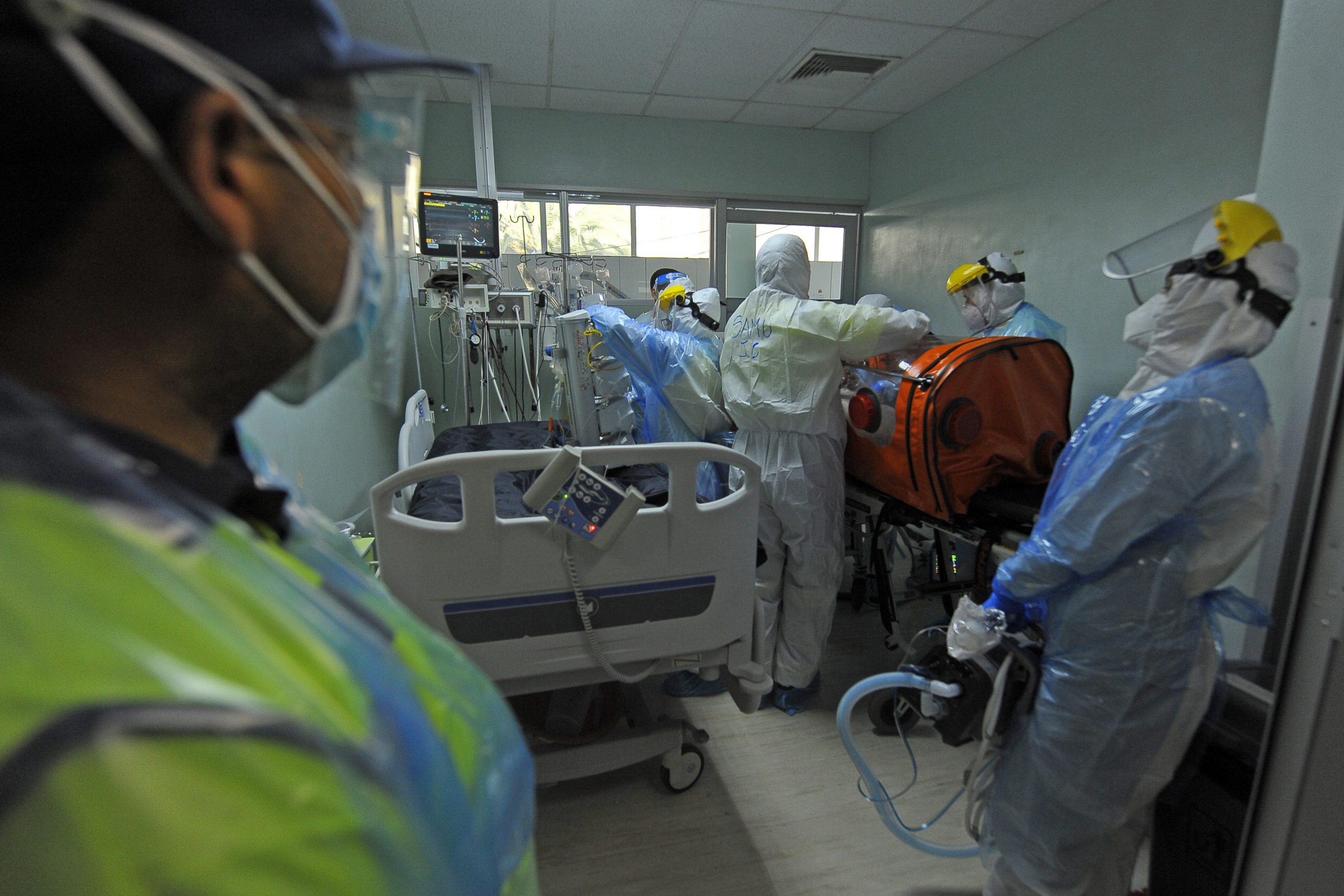 Estudio chileno baja a 80% la efectividad de vacunas Sinovac para prevenir muertes, pero evita en 85% las hospitalizaciones