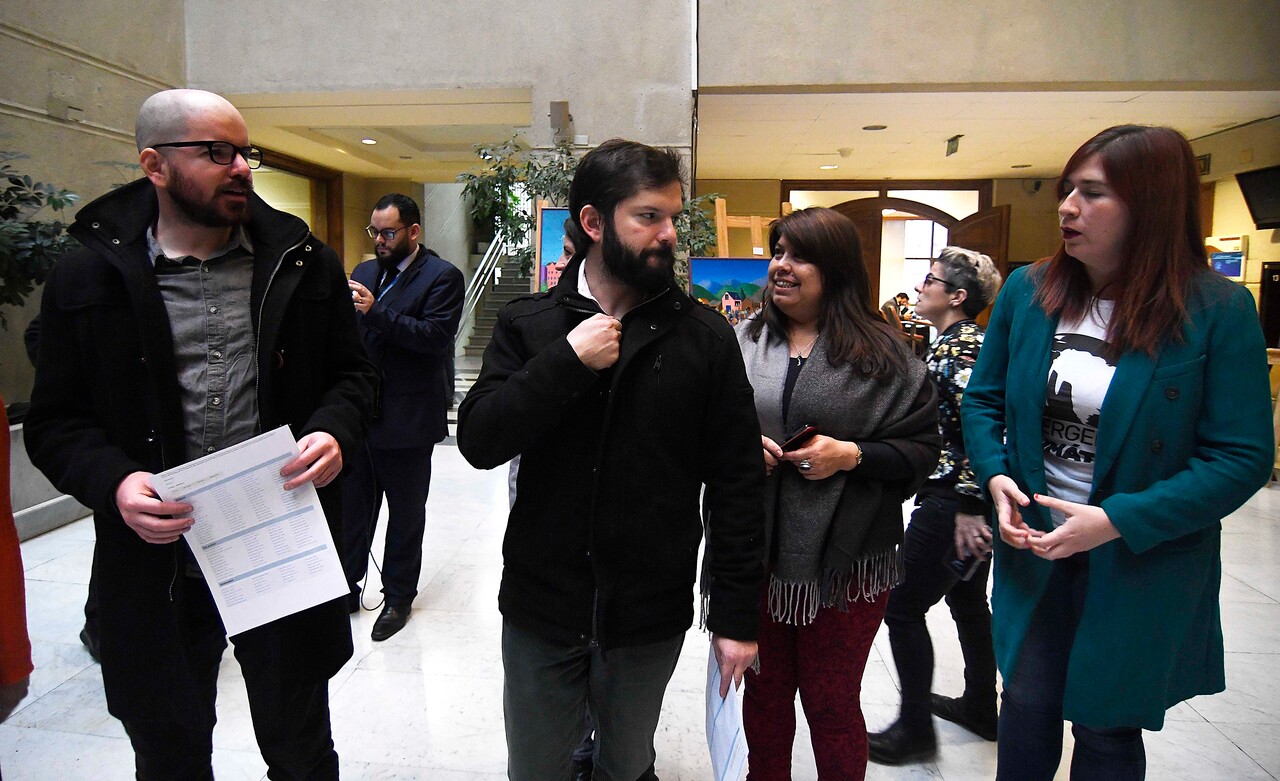El factor electoral en el descuelgue del Frente Amplio, la primera baja de la negociación Provoste-Gobierno