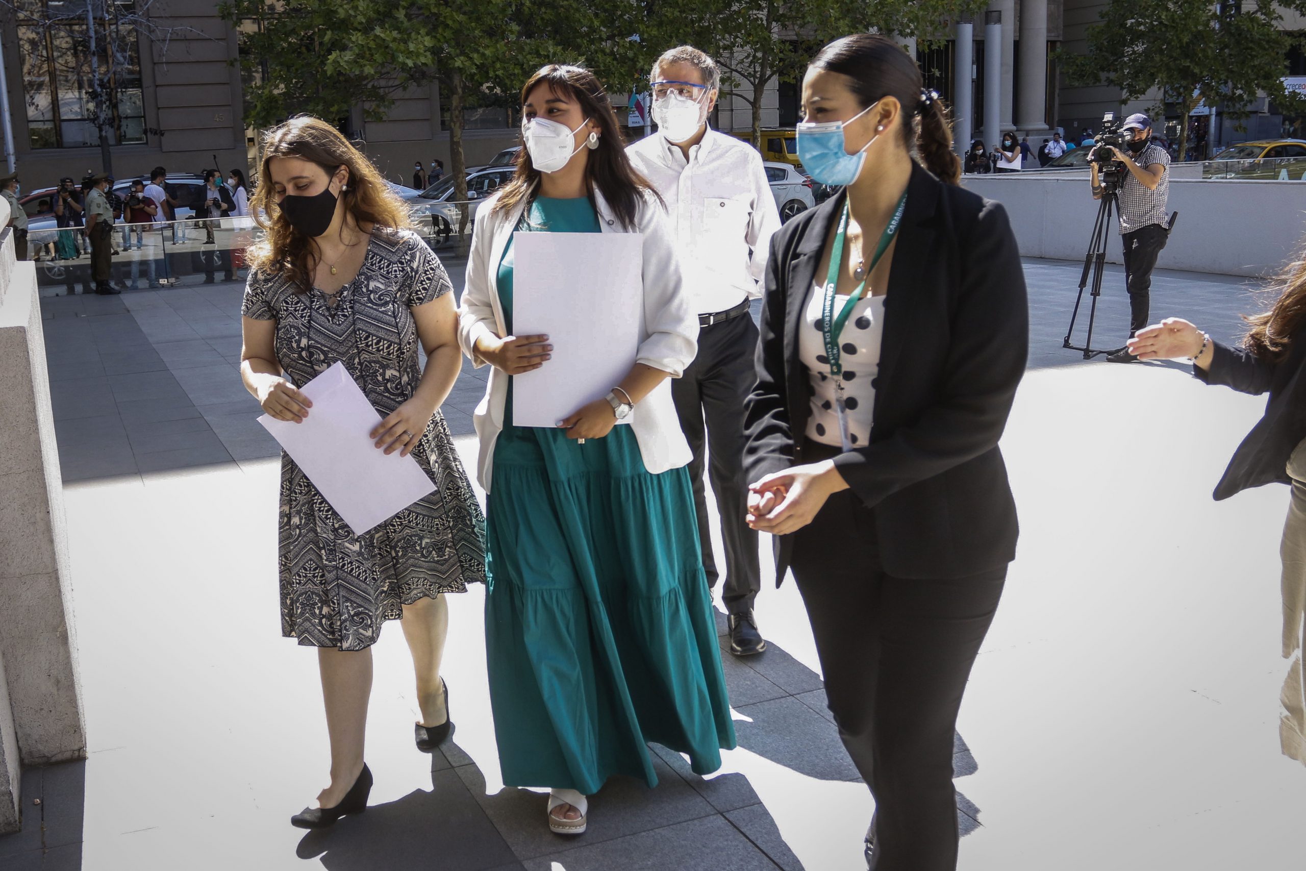 El trasfondo de la ruptura del Colegio Médico con el Gobierno (y la demanda de Siches por más influencia en decisiones)