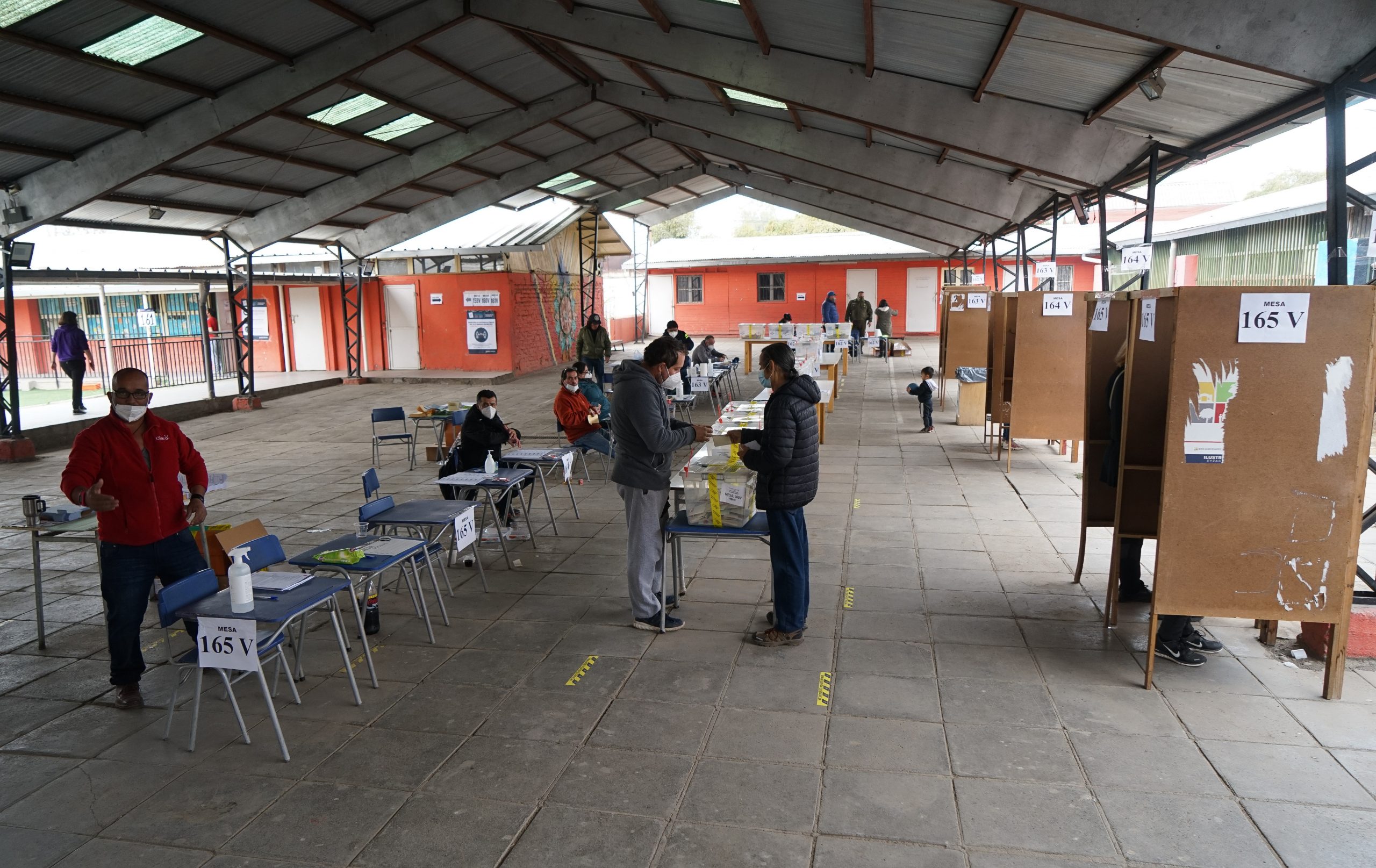 Cómo y por qué la izquierda está realizando un dramático llamado a votar a 4 horas del cierre de las urnas