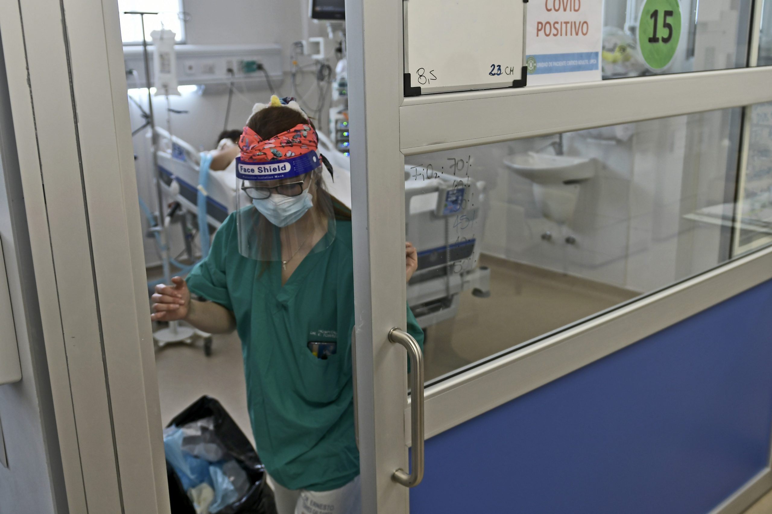 Covid-19: Récord de ocupación de camas críticas en RM desde inicio de la pandemia