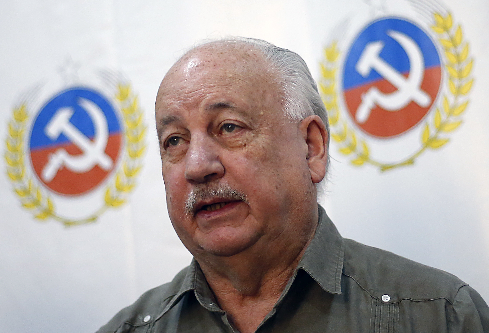 PC solidariza con régimen cubano horas antes de debate entre Jadue y Boric
