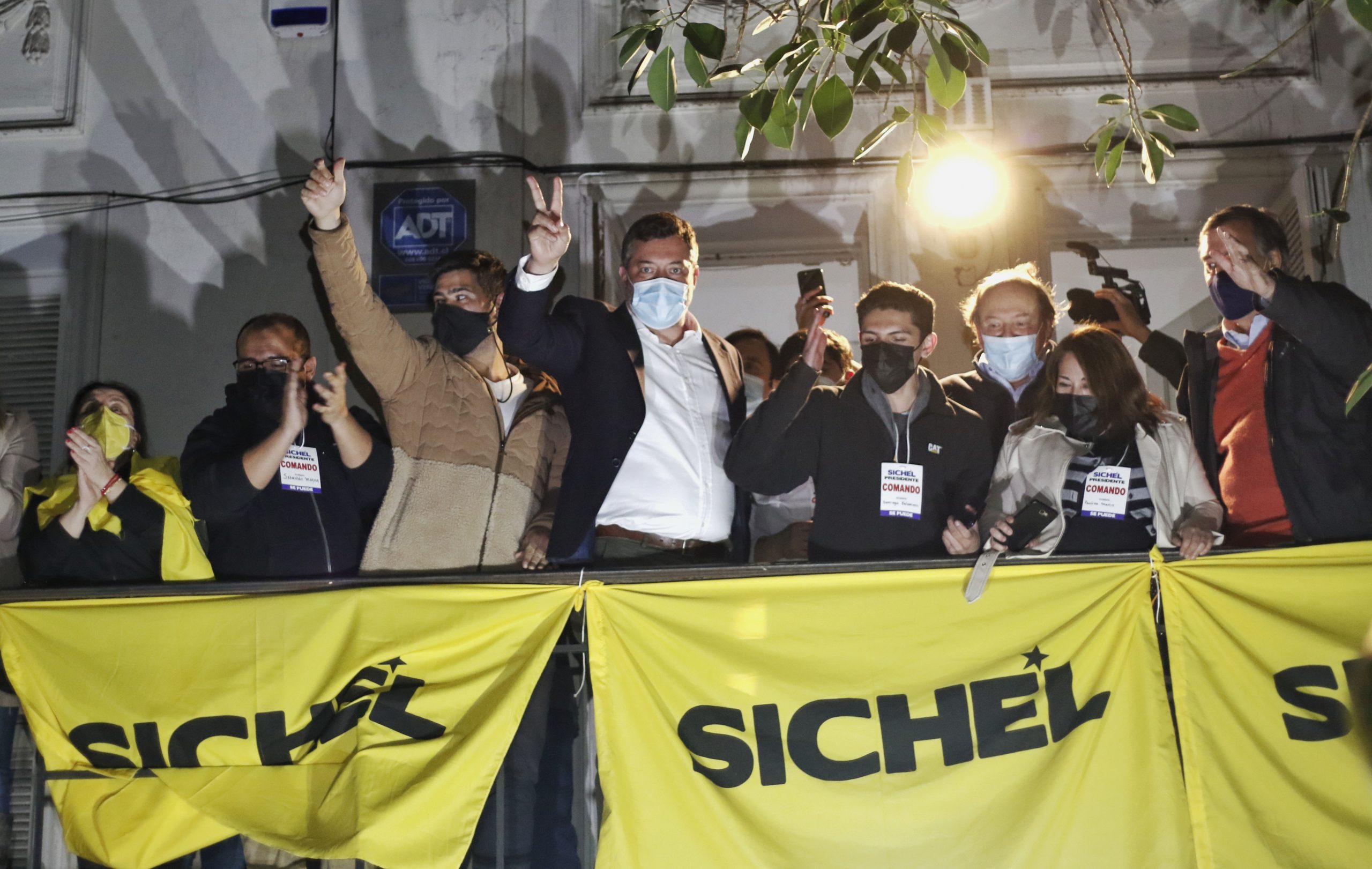 Comando de Bachelet 2013: El modelo que Sichel evalúa para su campaña (y el rol en segunda línea de los partidos)