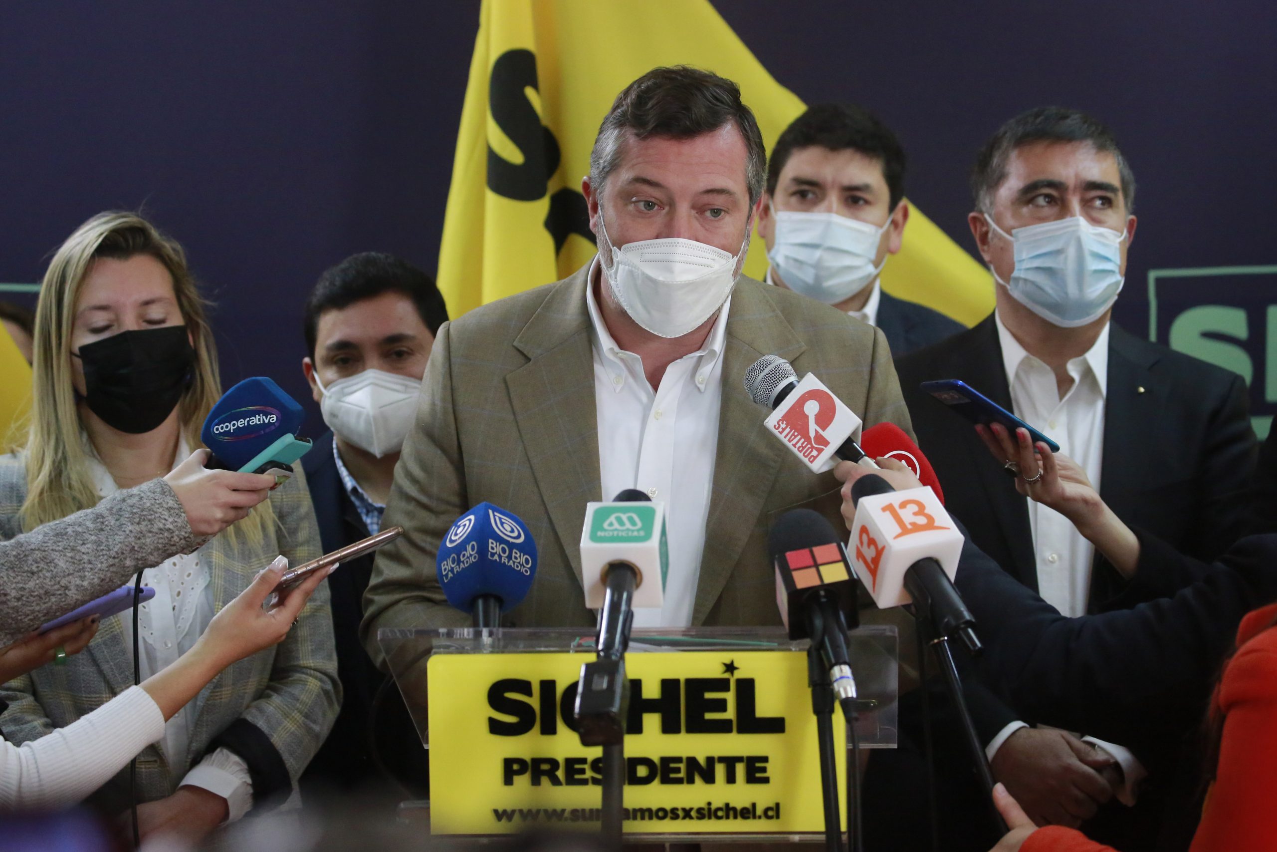 Chile Vamos: Por qué la extensión del IFE todavía no es suficiente para contener el cuarto retiro