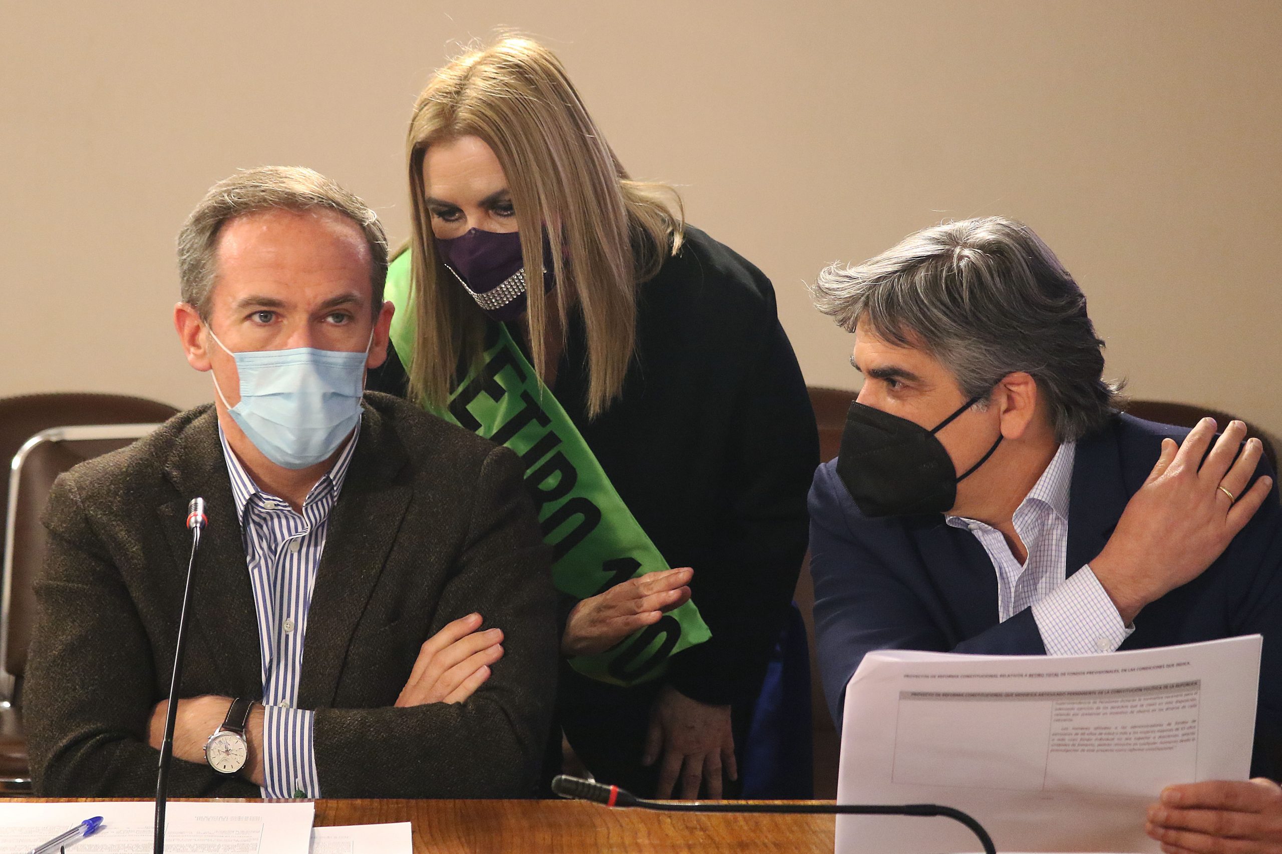 Por qué existe el riesgo de que diputados oficialistas aprueben la idea de legislar un cuarto retiro de AFP