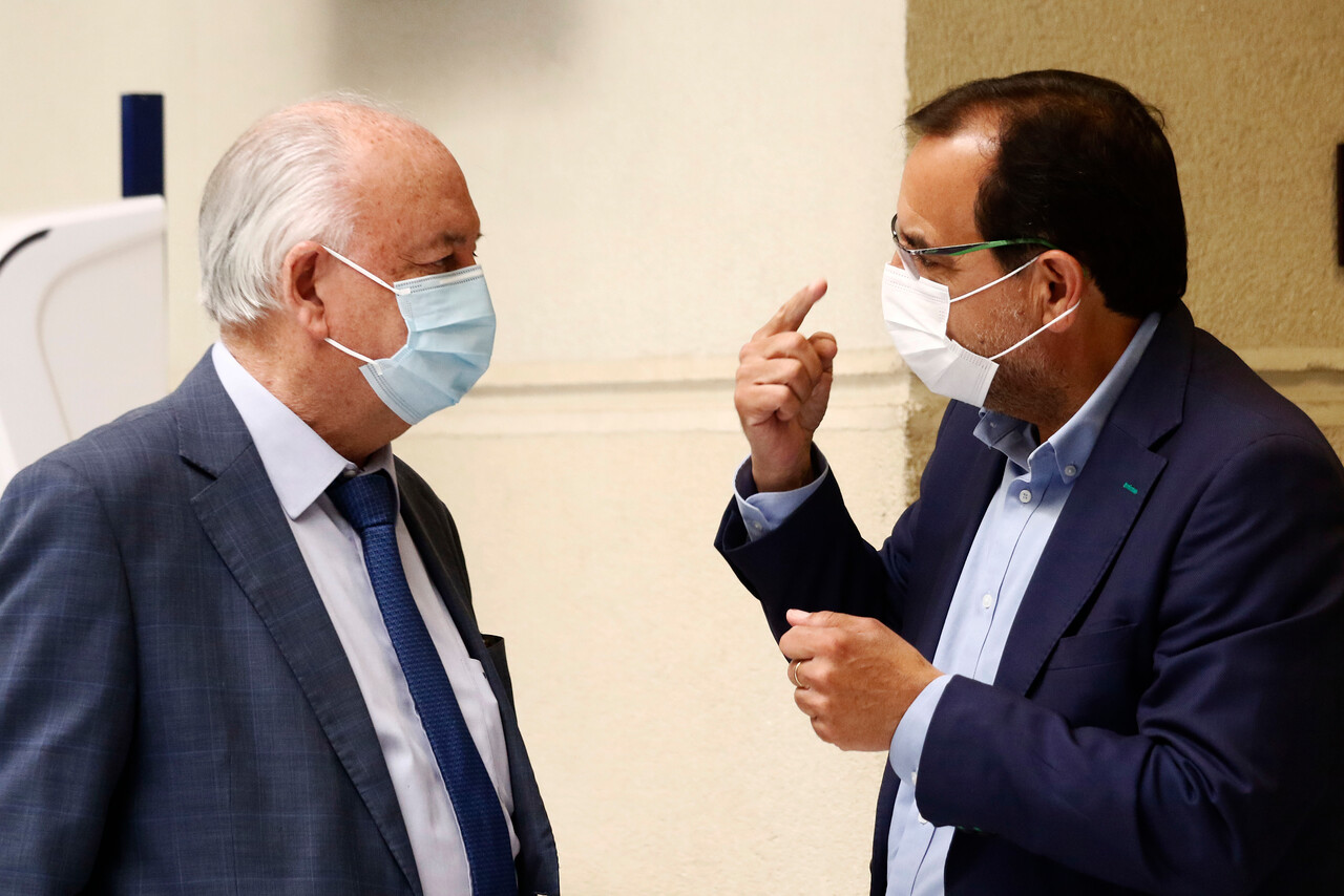 Los intentos de Boric por moderar su discurso reflotan tensiones con el PC y los regionalistas verdes