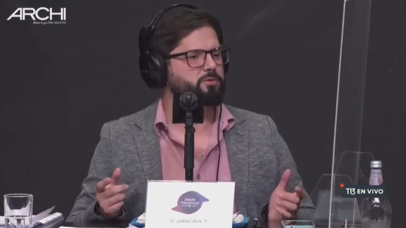 La distancia pactada de Boric con el PC para poder moderar su discurso sin descuidar su flanco izquierdo