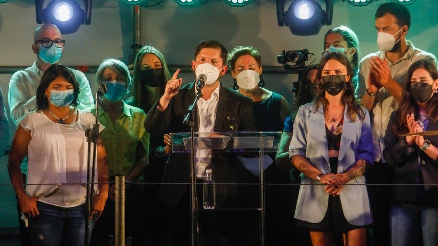 Las claves del discurso de Boric en que se hizo cargo de un escenario desfavorable y su apertura a la centroizquierda