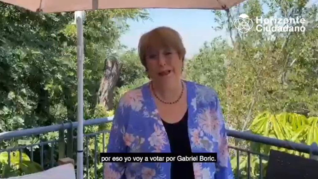 Vea aquí el video en que Bachelet apoya la candidatura de Boric