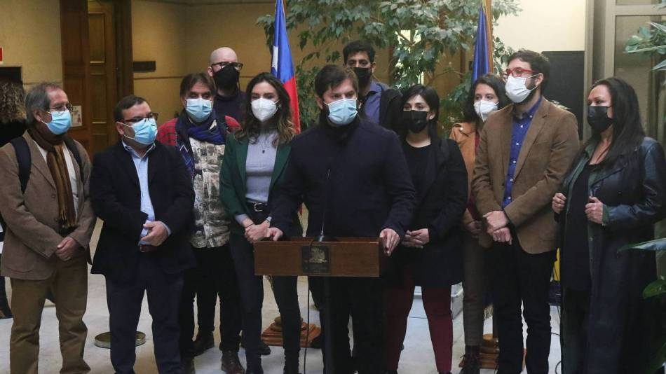 Cuarto Retiro: Complejo escenario para que se apruebe crece por insistencia de coalición de Boric por rentas vitalicias