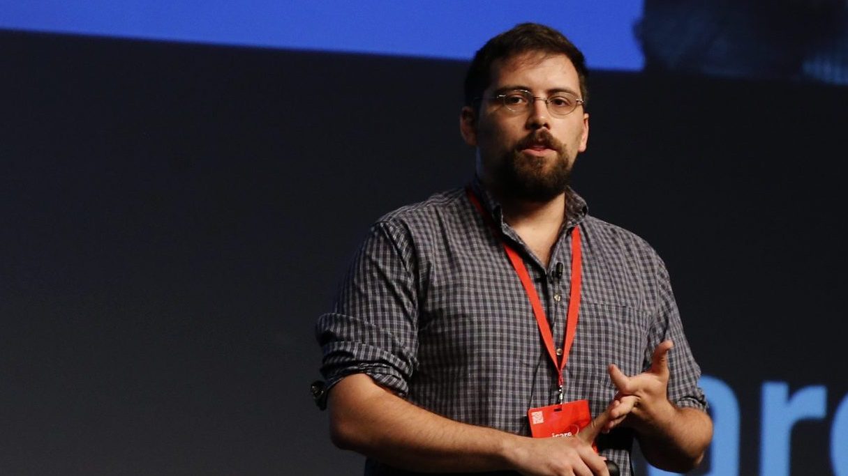 Pablo Ortúzar: “La derecha debería ofrecer una vía reformista alternativa a las locuras rabiosas y espumosas de la Convención”