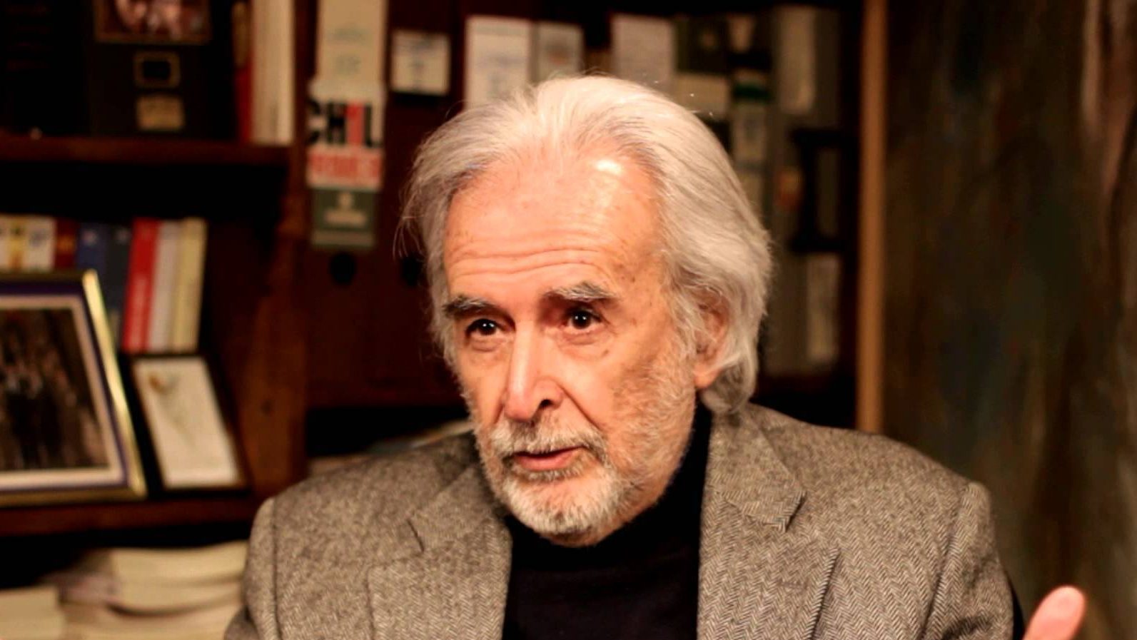 José Rodríguez Elizondo y candidatura de Bachelet: “Es un mito nacionalista que a Chile le convenga”