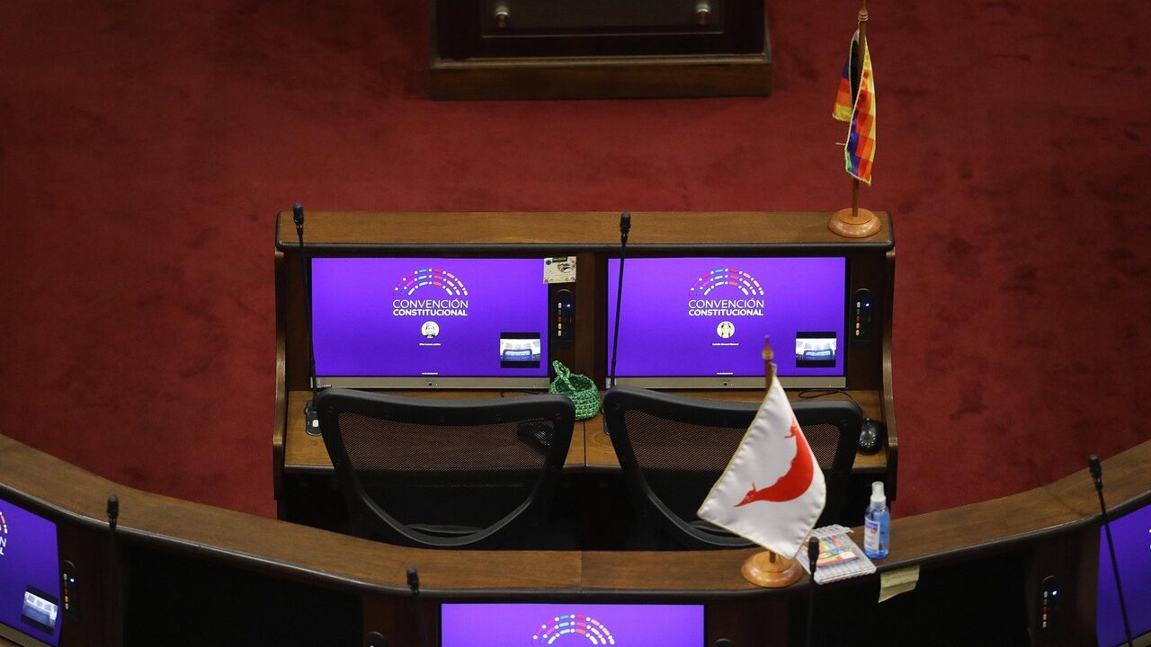 El cinismo tras la campaña del Apruebo. Por Kenneth Bunker