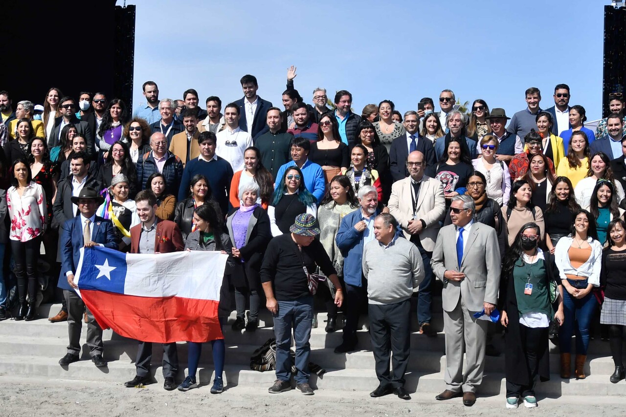 Convención: El trasfondo de la aparición de la bandera chilena y del himno nacional en el pleno de Mejillones