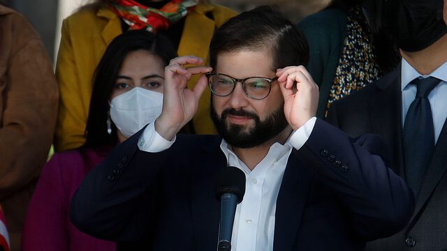 Cadem: Boric detiene caída tras su semana más mediática y Rechazo sigue creciendo y llega a 48 por ciento (Lea aquí la encuesta)