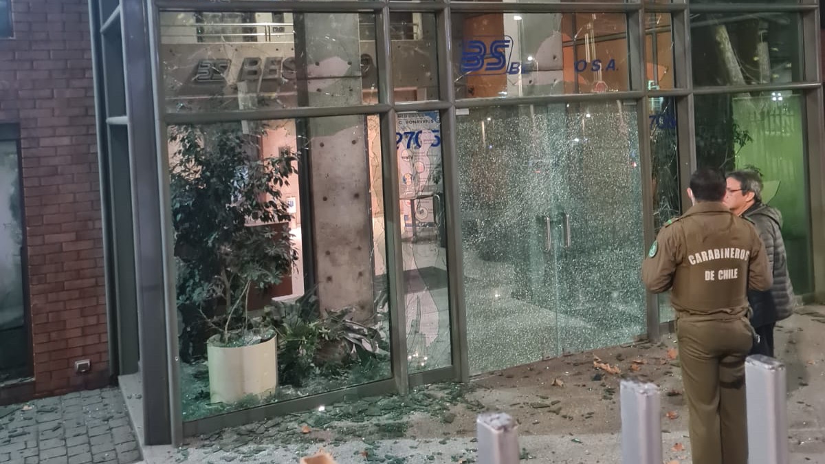 El intento por trasladar el conflicto en la Macrozona Sur a Santiago tras el bombazo en Las Condes