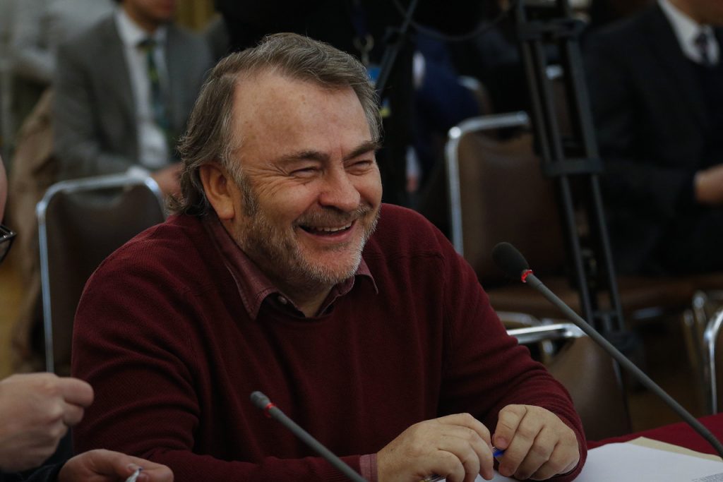 Pepe Auth: “No es casual que el Apruebo haya ganado en Ñuñoa y haya perdido en La Pintana”