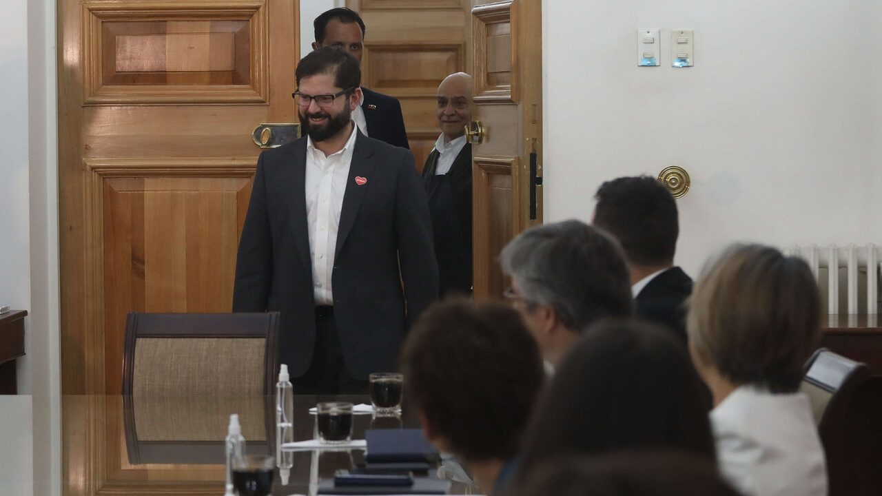 Fin de las AFP, el Estado como inversionista y sistema mixto de contribución: las claves de la Reforma Previsional de Gabriel Boric