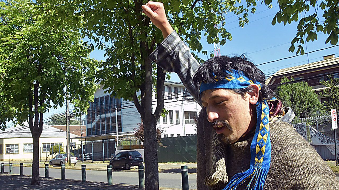 Cómo la ofensiva de Milei contra la Resistencia Ancestral Mapuche (RAM) impacta a los grupos radicales en Chile