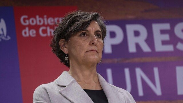 Contraloría desmiente a ministra Aguilera y niega fallo que impida contratar servicios de Clínica Las Condes