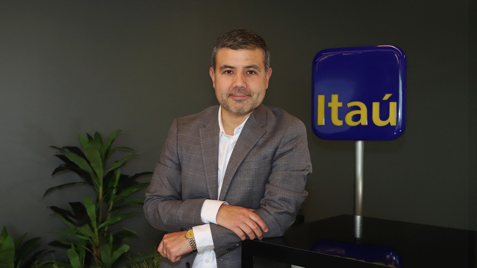 Andrés Pérez (Itaú): “Con el actual escenario el dólar puede llegar a $880 a fines de 2026″