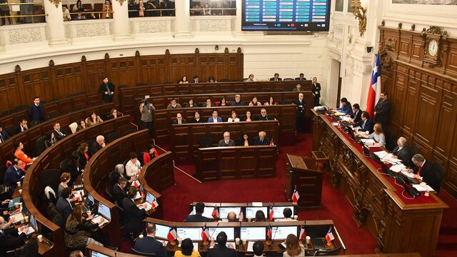 Cadem: Apoyo a nueva Constitución se desploma a 23%, su nivel más bajo y rechazo sube a 57% (Lea aquí la encuesta completa)