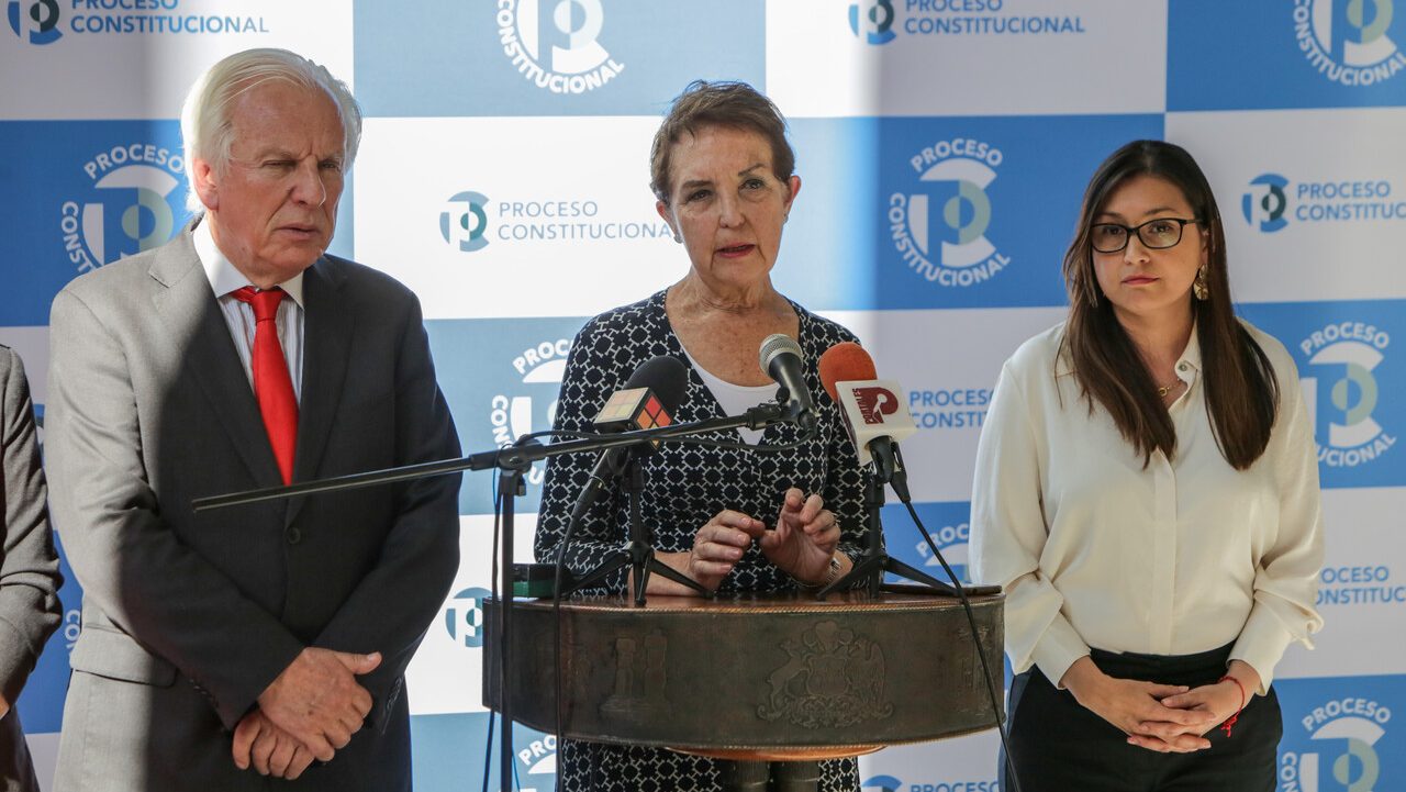 Debate sobre el aborto en el Consejo: Por qué Contraloría dictaminó que la objeción de conciencia no rige para instituciones con convenios estatales