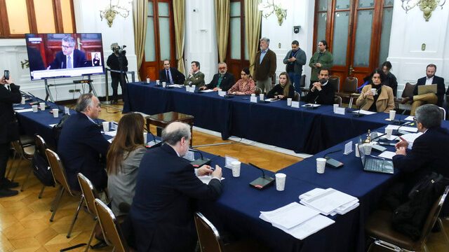 Cadem: sube a 31% opción “a favor” en plebiscito, mientras “en contra” llega a 54% (Lea aquí la encuesta completa)