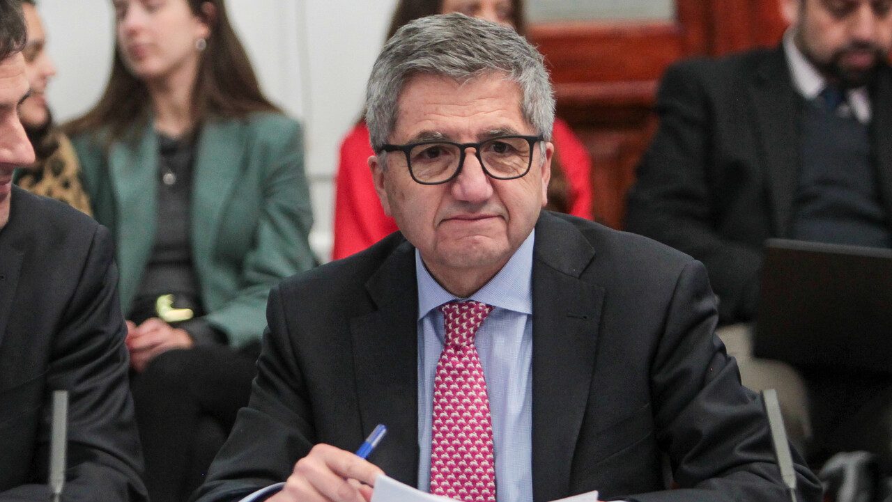 Perfil: quien es Carlos Recondo, el presidente de la comisión mixta de la recta final del proceso constitucional