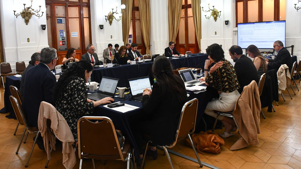 Comisión Mixta toma la posta y vota propuestas de solución a observaciones de los expertos