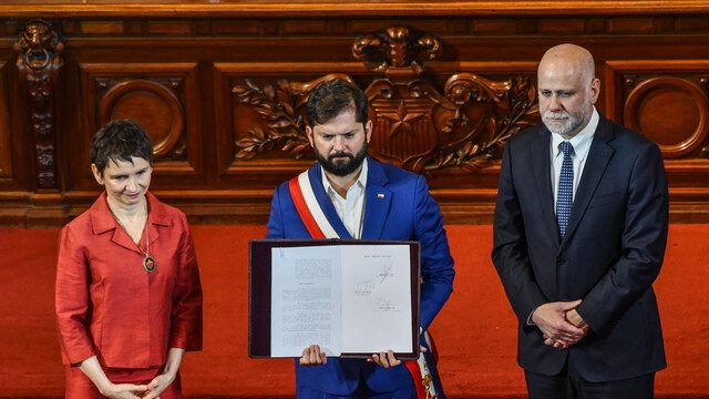 Boric versus Boric: El contraste de los discursos que realizó al recibir el fallido texto de la Convención y el del Consejo Constitucional