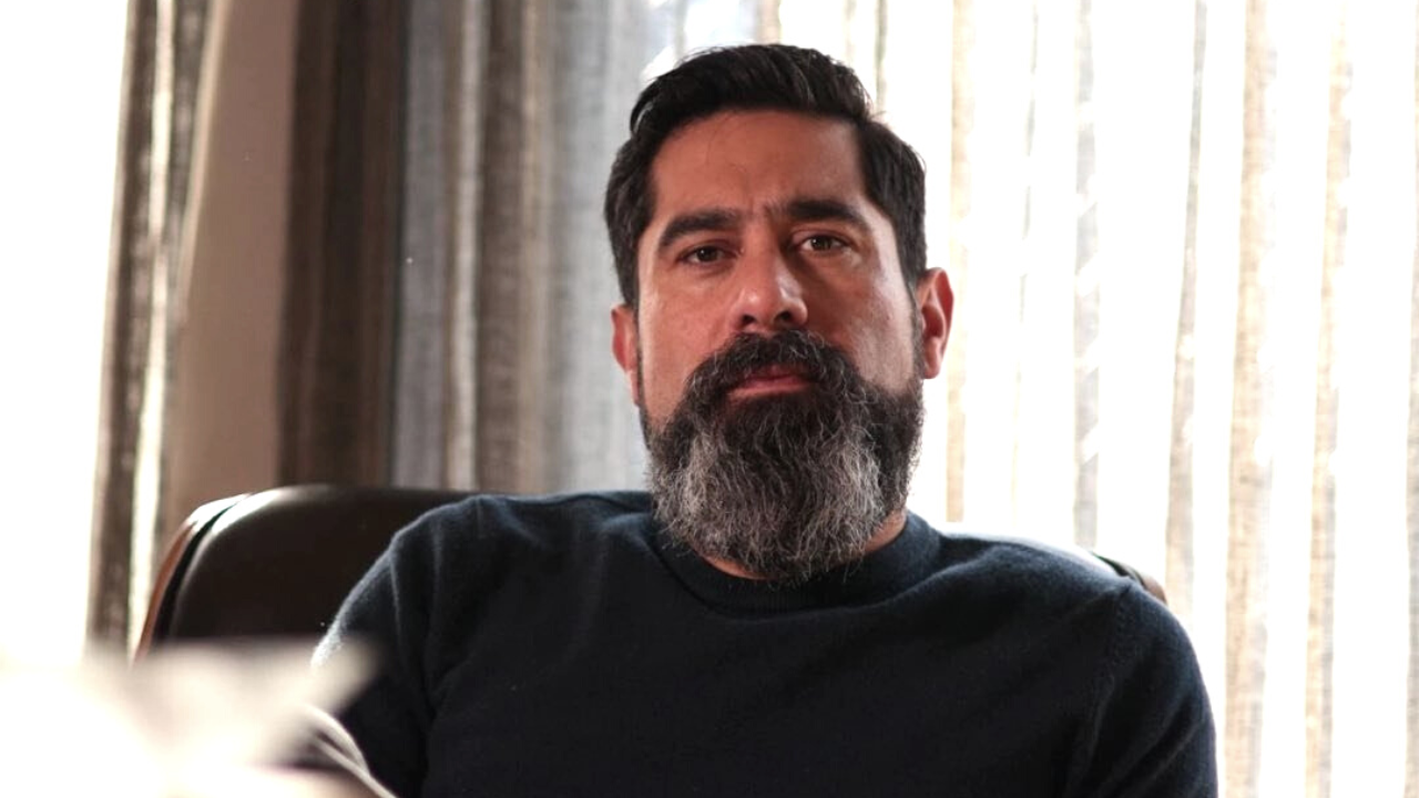 Cristóbal Bellolio: “La estrategia de Jara ha sido descomunizarse, despolitizarse y descafeinar su propuesta”