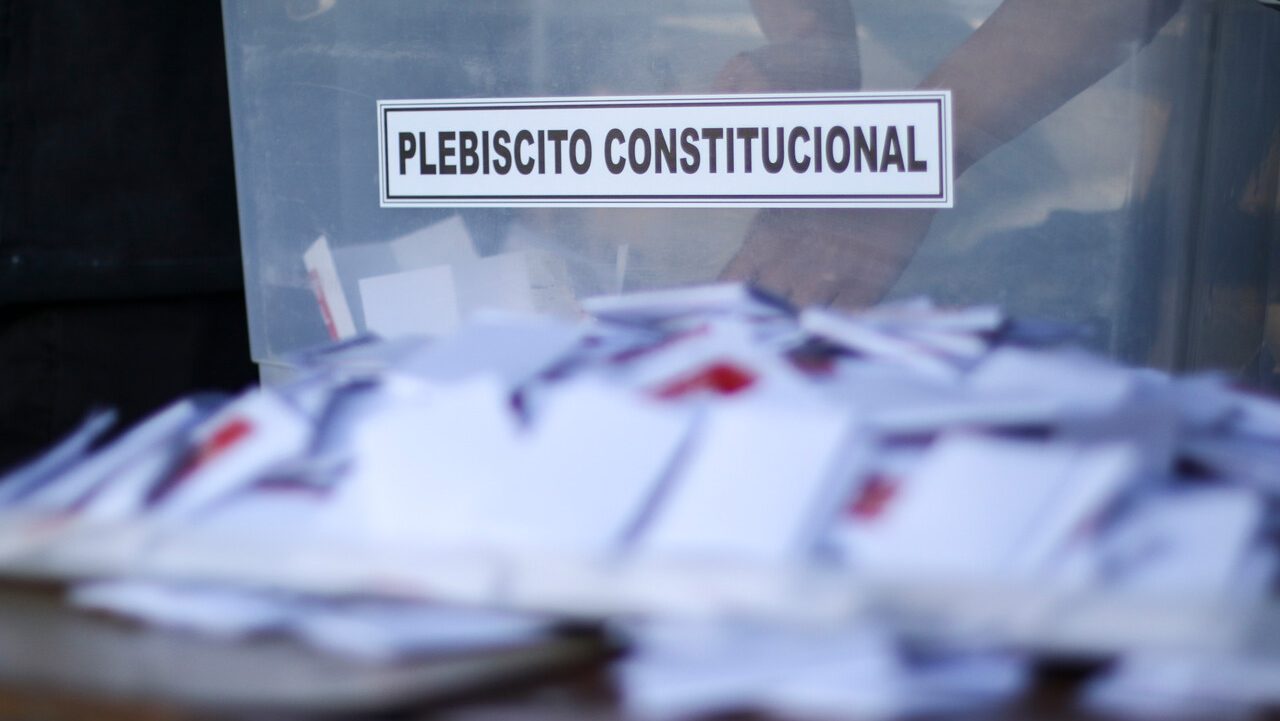 Fin del proceso constitucional: el En Contra se impone al A Favor por un amplio margen