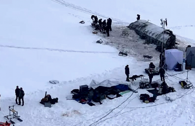 “La sociedad de la nieve”: quién es su director y por qué fue filmada en España y no en la cordillera de Los Andes