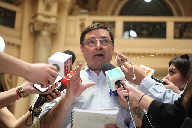 Perfil: Felipe Guevara, pícaro municipal. Por Rafael Gumucio