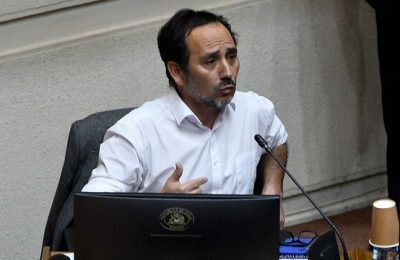 Es antidemocrático amenazar con movilización social. Por Jorge Schaulsohn