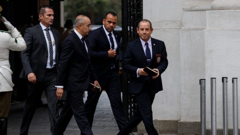 Quién es Sergio Muñoz, el director de la PDI que cayó por filtración de información secreta