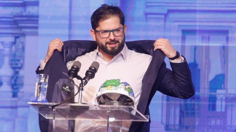 Gabriel Boric: el aprendiz de brujo. Por Rafael Gumucio