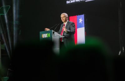 Kast en España: Las banderas rojas de la democracia. Por Cristóbal Bellolio